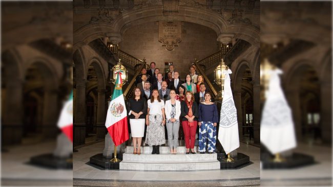 La intención política es, a todas luces, repartir culpas, distribuir el costo político y mediático entre los 16 ediles, pese a que las Alcaldías carecen de atribuciones y por lo tanto no tienen responsabilidad en el abasto de agua.