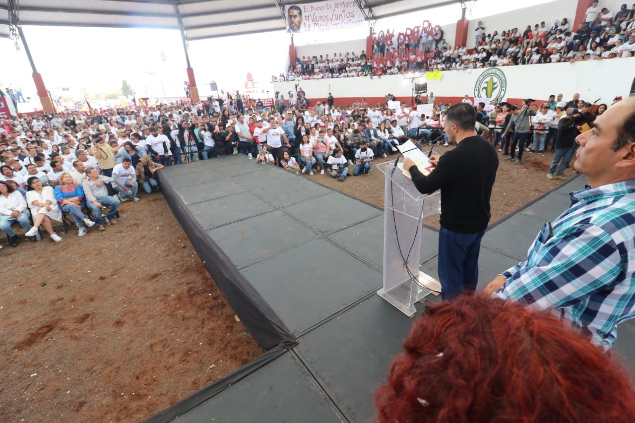 En la Alcaldía La Magdalena Contreras, Omar García Harfuch aspirante a la candidatura de Morena para la Jefatura de Gobierno en 2024. pidió apoyo para construir un proyecto de unidad y acabar con la división en la Ciudad de México. FOTO: Campaña Harfuch