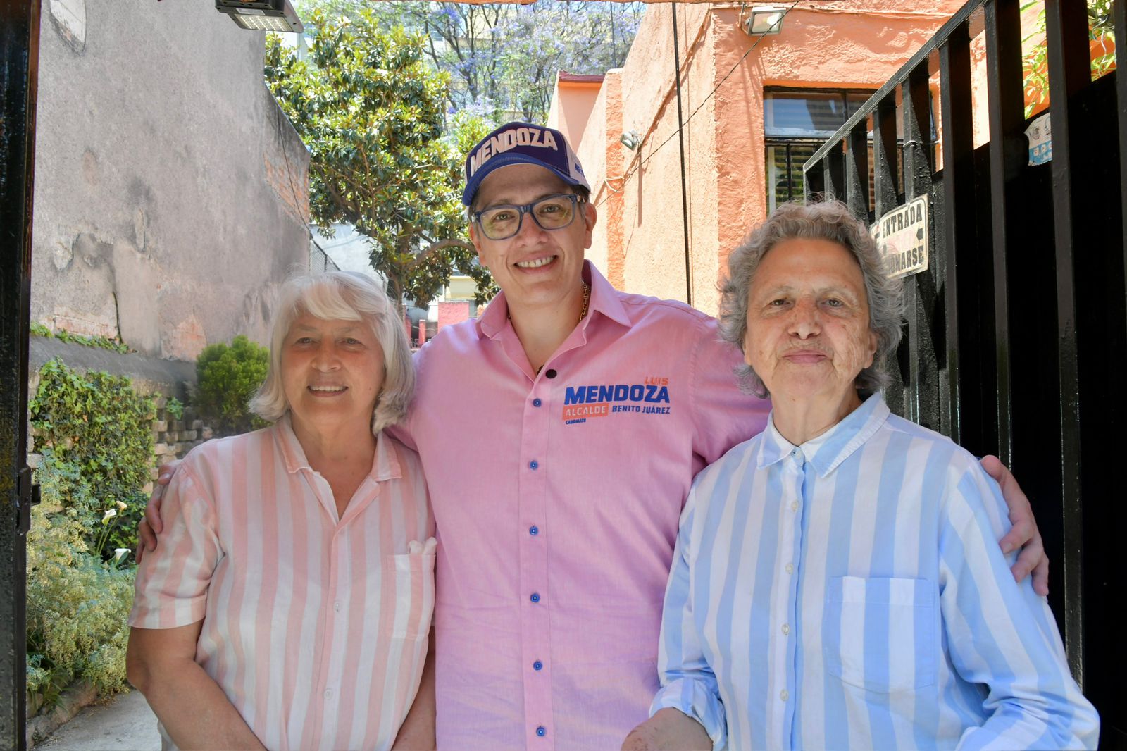 Luis Mendoza, candidato a la alcaldía Benito Juárez por la Coalición “Va X la CDMX”, se comprometió abrir el tercer Centro de Educación Continua para el Adulto Mayor (Cecam), mejor conocido como universidad de la tercera edad, mismo que ubicará en la zona oriente de la demarcación. FOTO: Especial