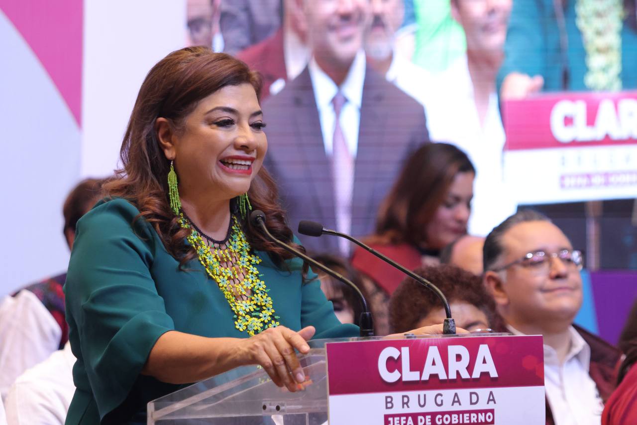 Clara Brugada, candidata a la Jefatura de Gobierno de la Ciudad de México por la coalición “Sigamos haciendo historia”, aseguró que ganará los próximos comicios del 2 de junio cuando las tres alcaldías que concentran 60% del padrón electoral la favorezcan con su voto. FOTO: Especial