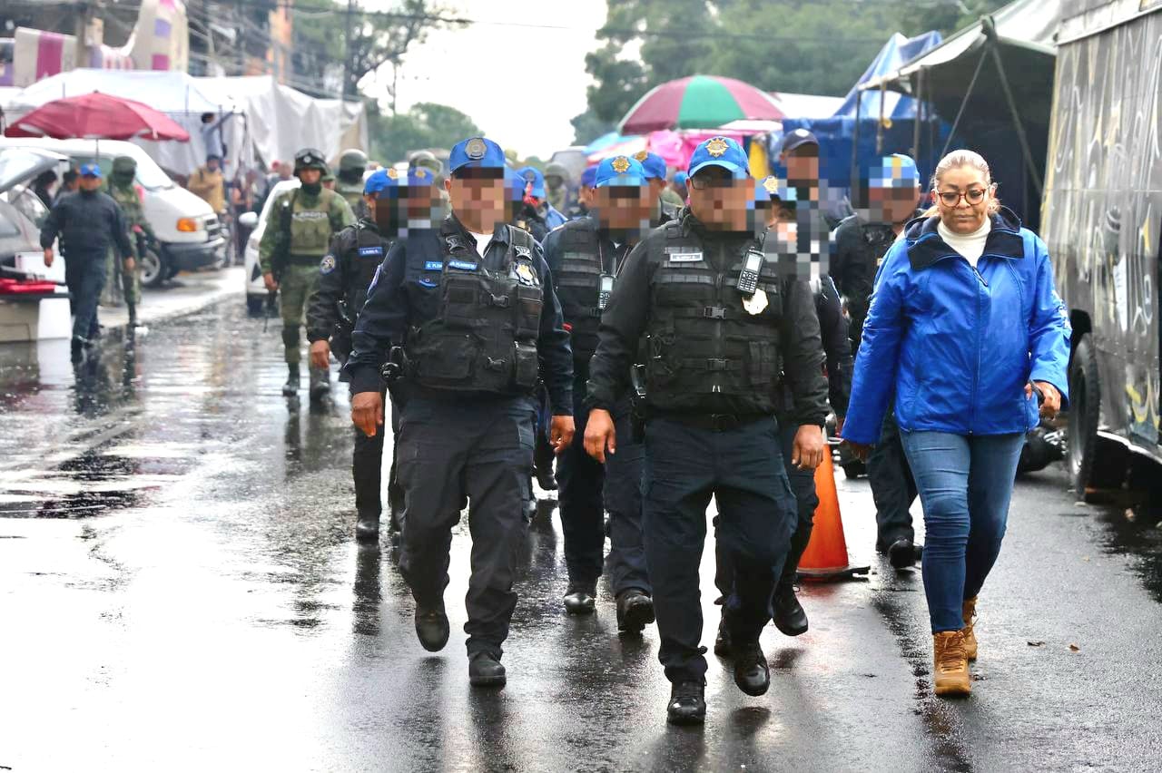 La alcaldía Coyoacán extendió los dispositivos de seguridad para el retiro de chelerías, donde hay venta ilegal de alcohol, y este fin de semana llegó a tianguis, mercados y ferias, así como en vía pública, porque el alcalde Giovani Gutiérrez advirtió que no van a permitir que se induzca a la niñez y a la juventud a truncar su futuro”, FOTO: Especial