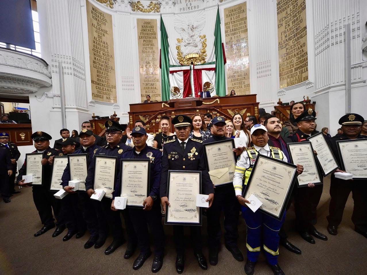 El Congreso de la Ciudad de México se erigirá este martes en magnánimo de condecoraciones, pues va a entregar 79 medallas al mérito, en distintas categorías. FOTO: Especial